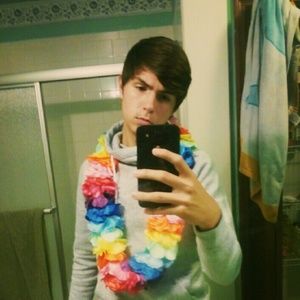 Meet your Posher, Christian