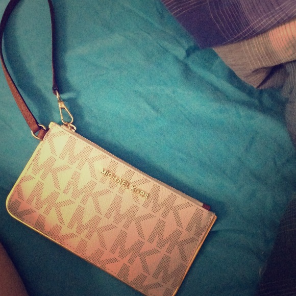 Authentic MK SPECCHIO JETSET TRVL BROWN WRISTLET