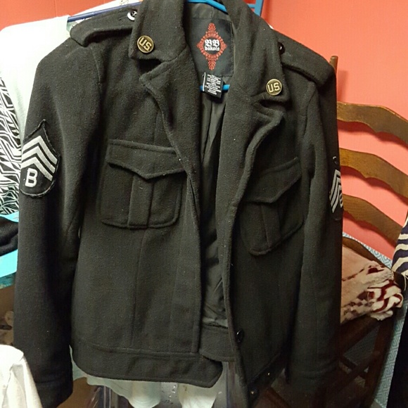 jacket - Picture 3 of 3