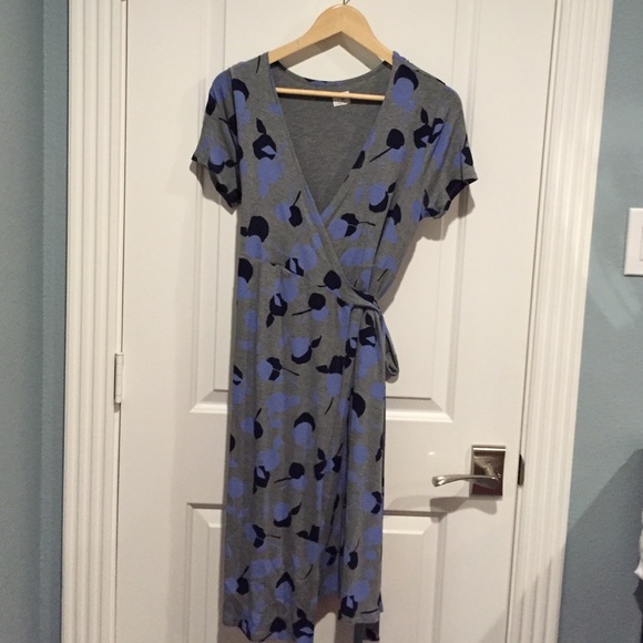 Gap Maternity wrap dress