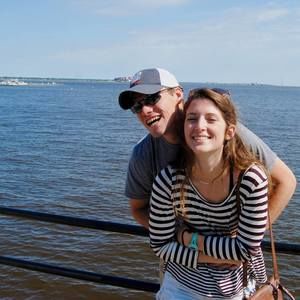 Meet your Posher, Caitlin