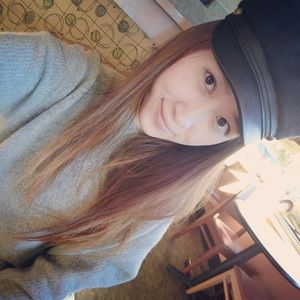 Meet your Posher, E va