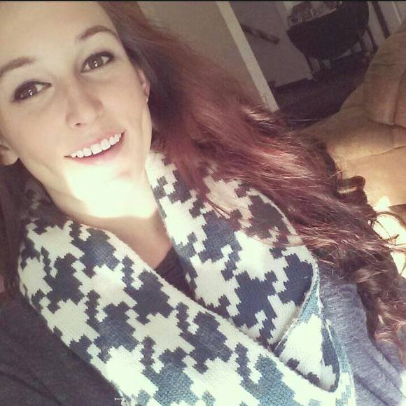 Meet your Posher, Michaela - Picture 1 of 1