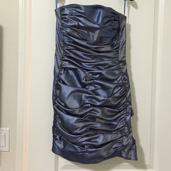 Cache formal dress