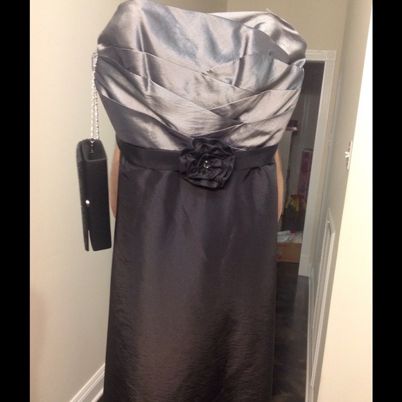 Gorgeous B2 Special Occassion Dress - Picture 3 of 4