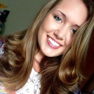 Meet your Posher, Hannah