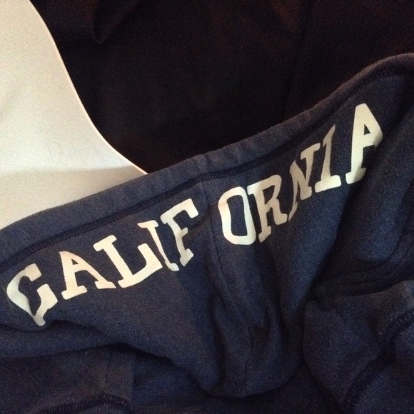 👧🏻 Hollister Double Zip Hoodie - Picture 3 of 4