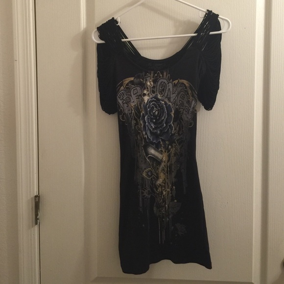 Size small black top