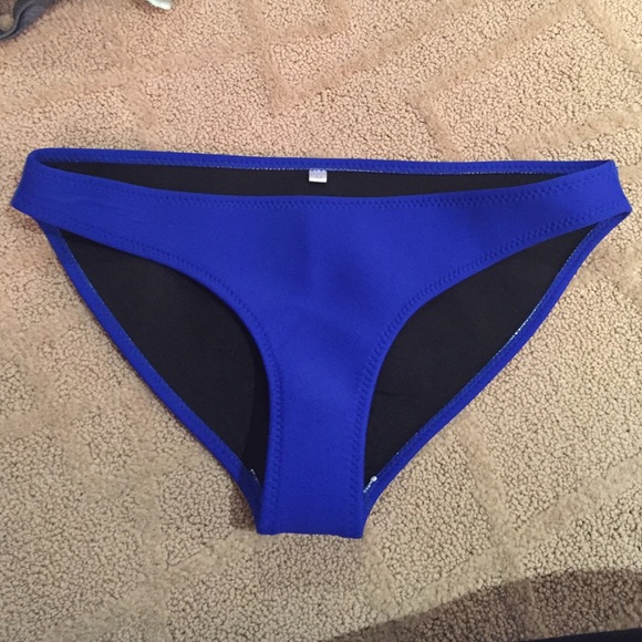 brakini blue bottoms