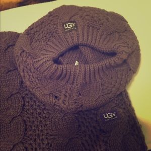 Ugg Hat & Scarf