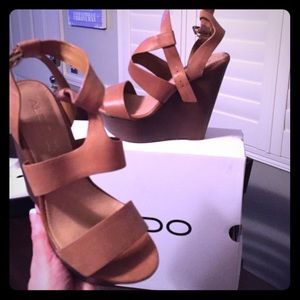 New in box Aldo wedges