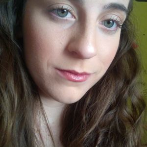 Meet your Posher, Alicia