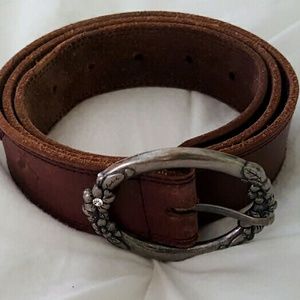 EUC Vintage Brown Leather Belt