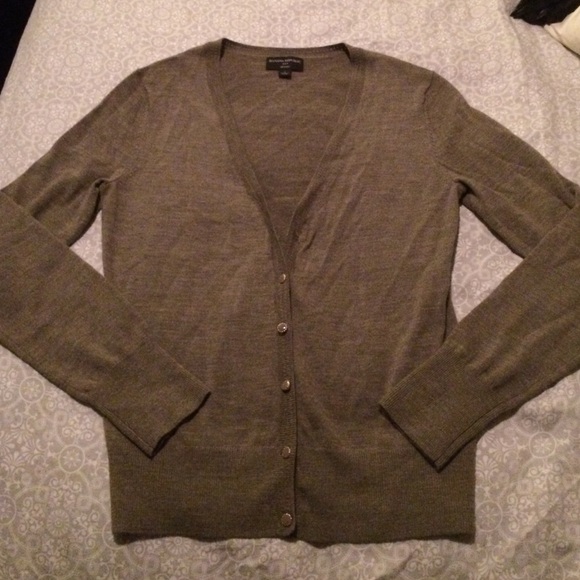 Banana Republic cardigan - 💯%Merino