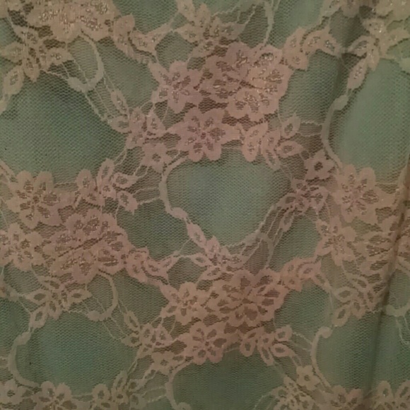 Lace mint green tank top - Picture 2 of 4