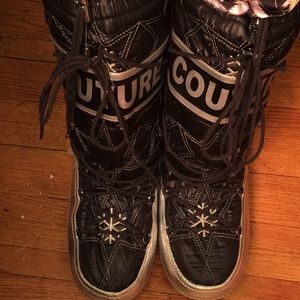 Juicy Couture (Luna) Moon Boots