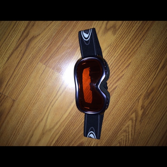 Ski goggles