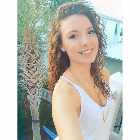 Meet your Posher, Jessica - Picture 1 of 1