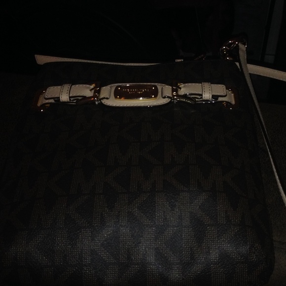 Mk purse