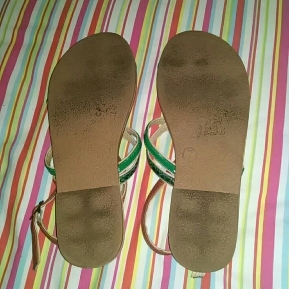 Sandals - Picture 2 of 4