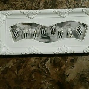 New Press on stiletto black and white nail set