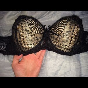 Sexy lace strapless bra like new 💜