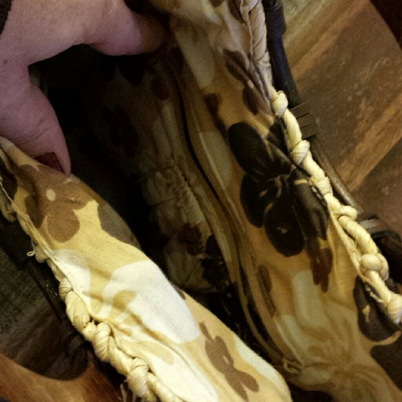 Handbag - Picture 3 of 3