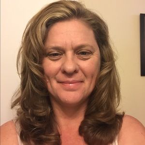 Meet your Posher, Laurie