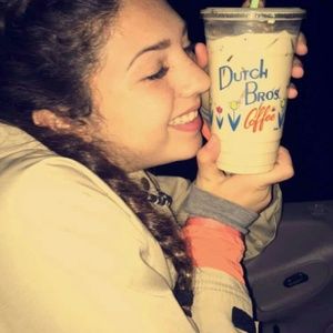 Meet your Posher, Isabel