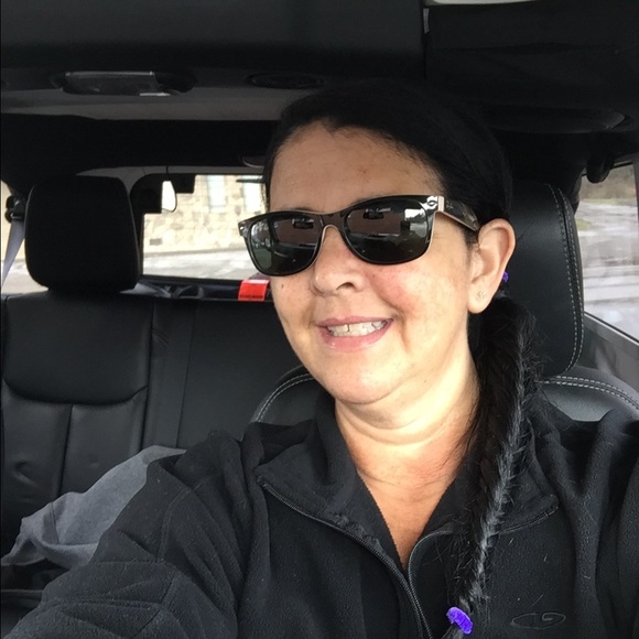 Meet your Posher, Angela
