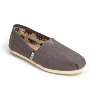 Toms Classic Canvas Slip-On