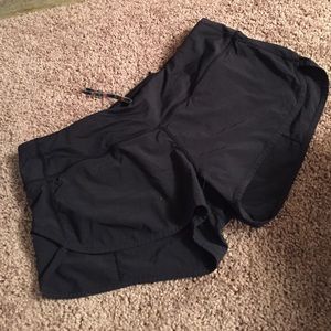 Lululemon Athletica Shorts Size 8