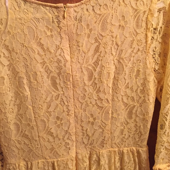 Yellow cap sleeve short dress - Picture 3 of 4