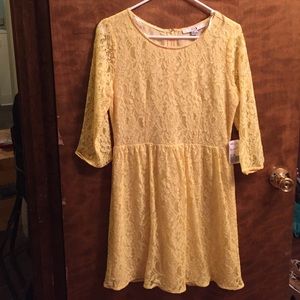 Yellow cap sleeve short dress