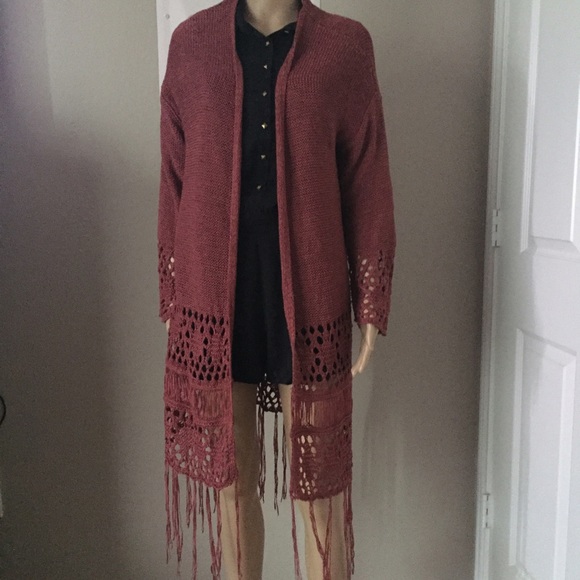 ⭐️5 Star Rated! YOSEMITE red crochet cardigan - Picture 2 of 4
