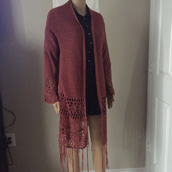 ⭐️5 Star Rated! YOSEMITE red crochet cardigan - Picture 4 of 4