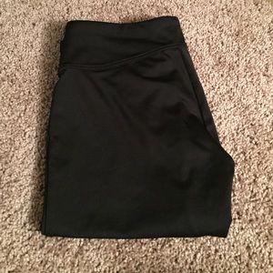 Z by Zella Exercise Capris in Size Medium
