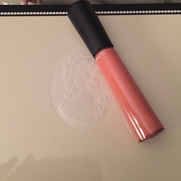 M·A·C lipgloss Modest NEW - Picture 3 of 3