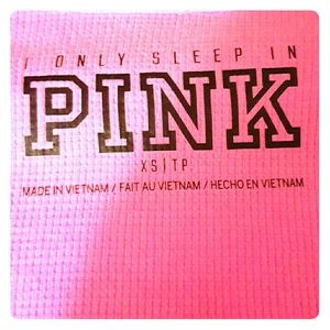 Long sleeve VS pink long sleeve pink thermal