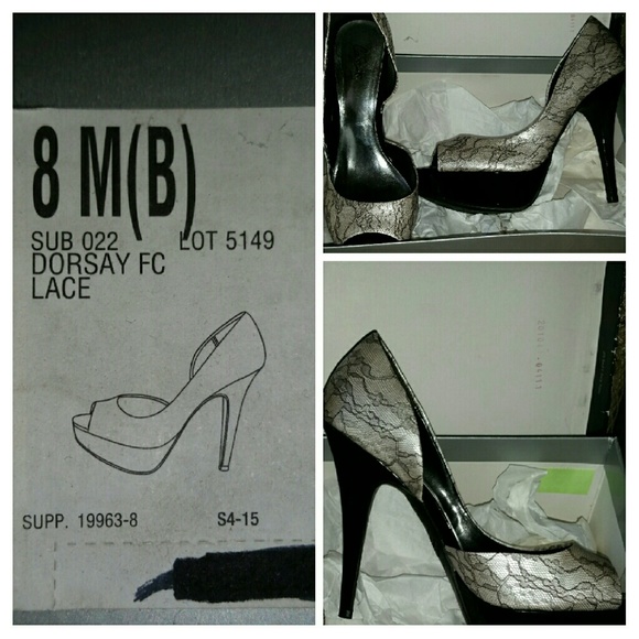 Size 8 black/white heels