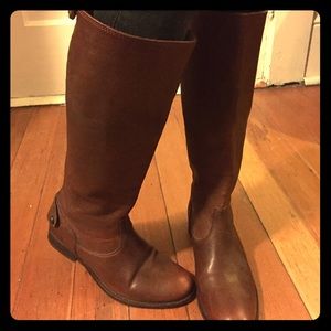 Melissa back zip Frye boots