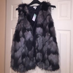 Black/grey faux fur vest