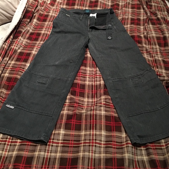 Capris - Picture 2 of 4