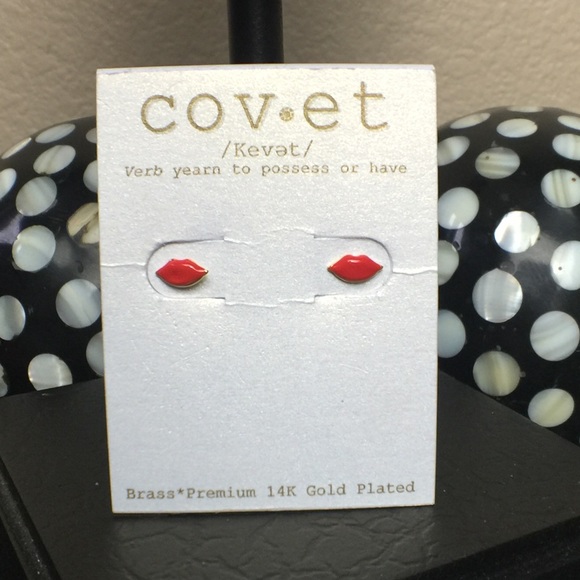 💋Covet Earings💋
