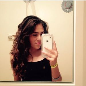 Meet your Posher, Daniela