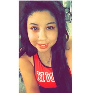 Meet your Posher, Simone