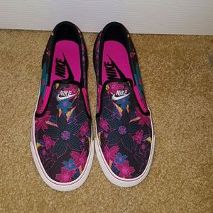 Nike slip on floral