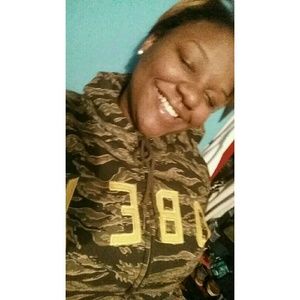 Meet your Posher, Janita