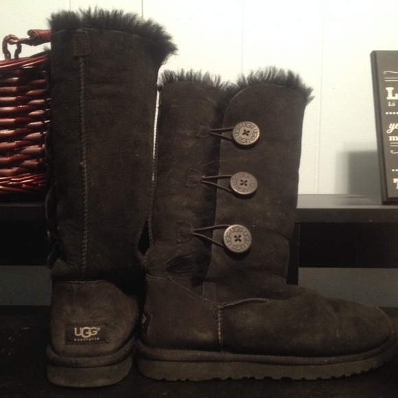 Uggs, black