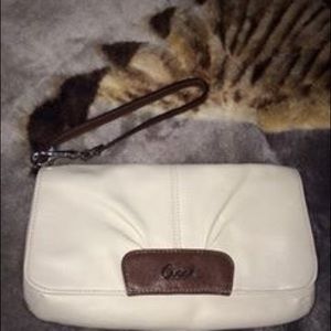 🎉Large Coach Wristlets🎉